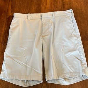 Mens khaki shorts J.Crew. Size 30. Performance flex fabric excellent condition